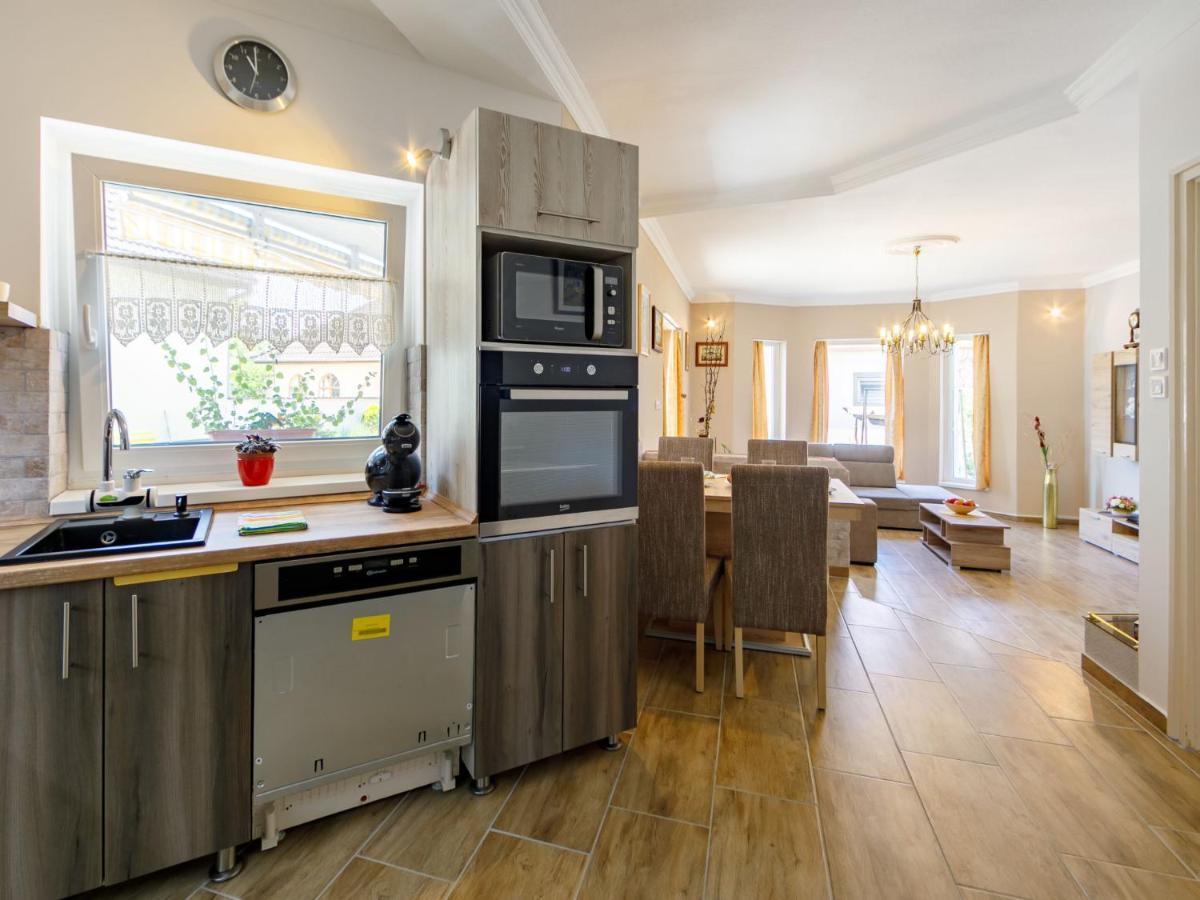 Holiday Home Ildiko By Interhome Balatonlelle Exteriör bild