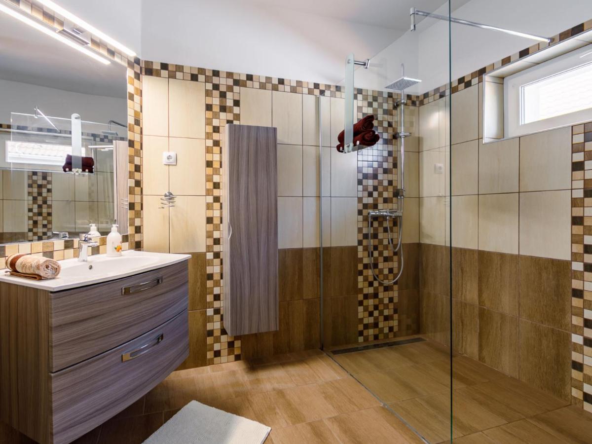 Holiday Home Ildiko By Interhome Balatonlelle Exteriör bild